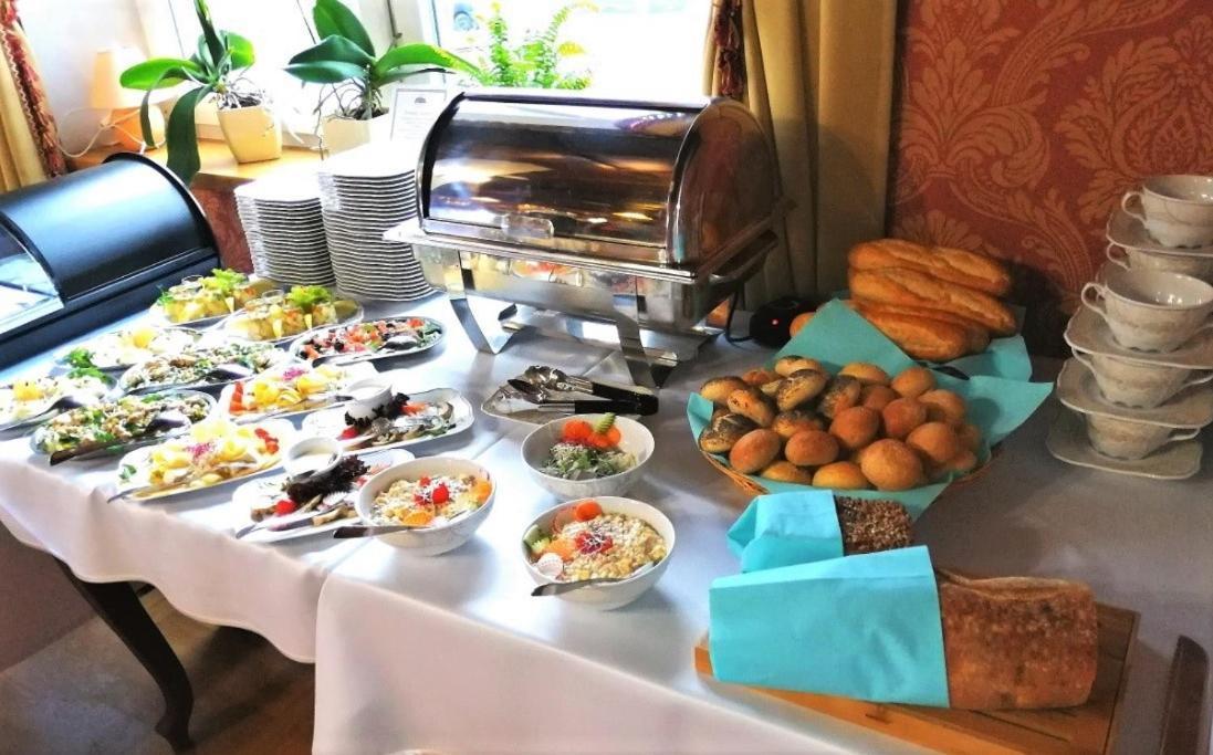 Dwor Maria Antonina Hotell Strzyżów Exteriör bild